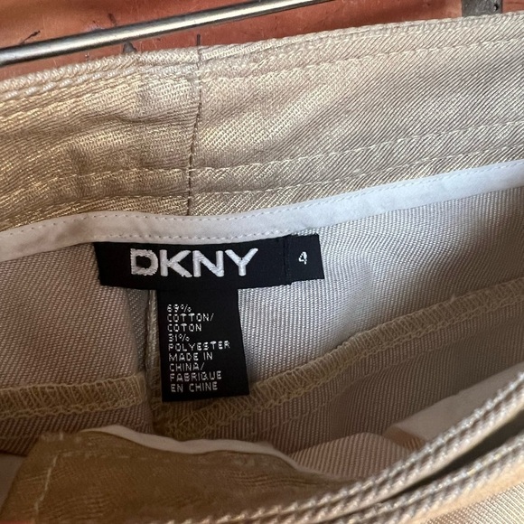 *flash sale* NWT Gold DKNY jeans - Picture 3 of 5